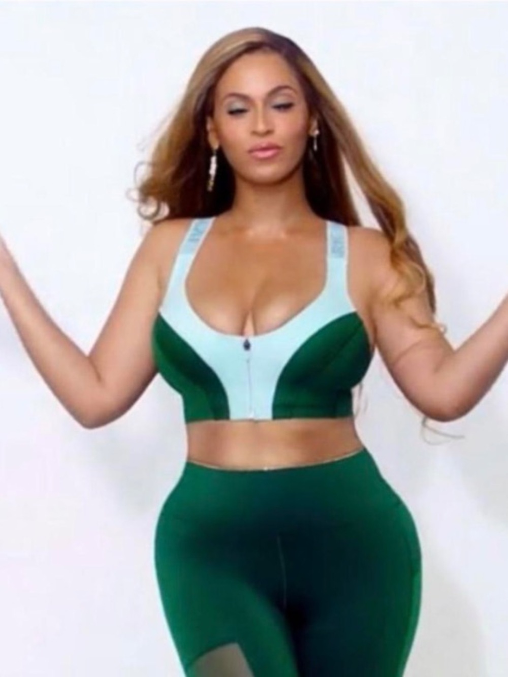 O IVY PARK X Adidas Support Zip Knit Sports Bra Top Light Teal Green Beyonce